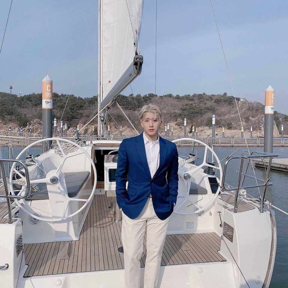 Instagram.com/ast_jinjin