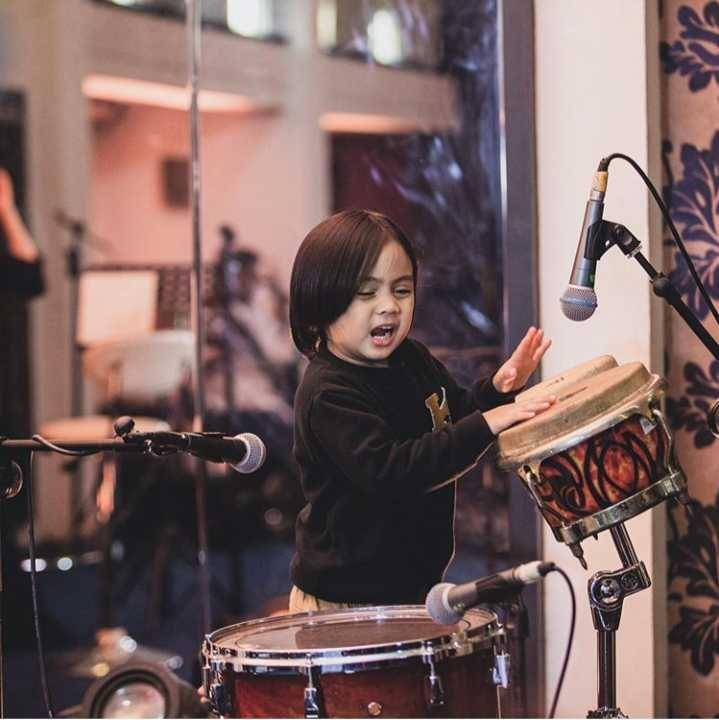 instagram.com/ayudiac/