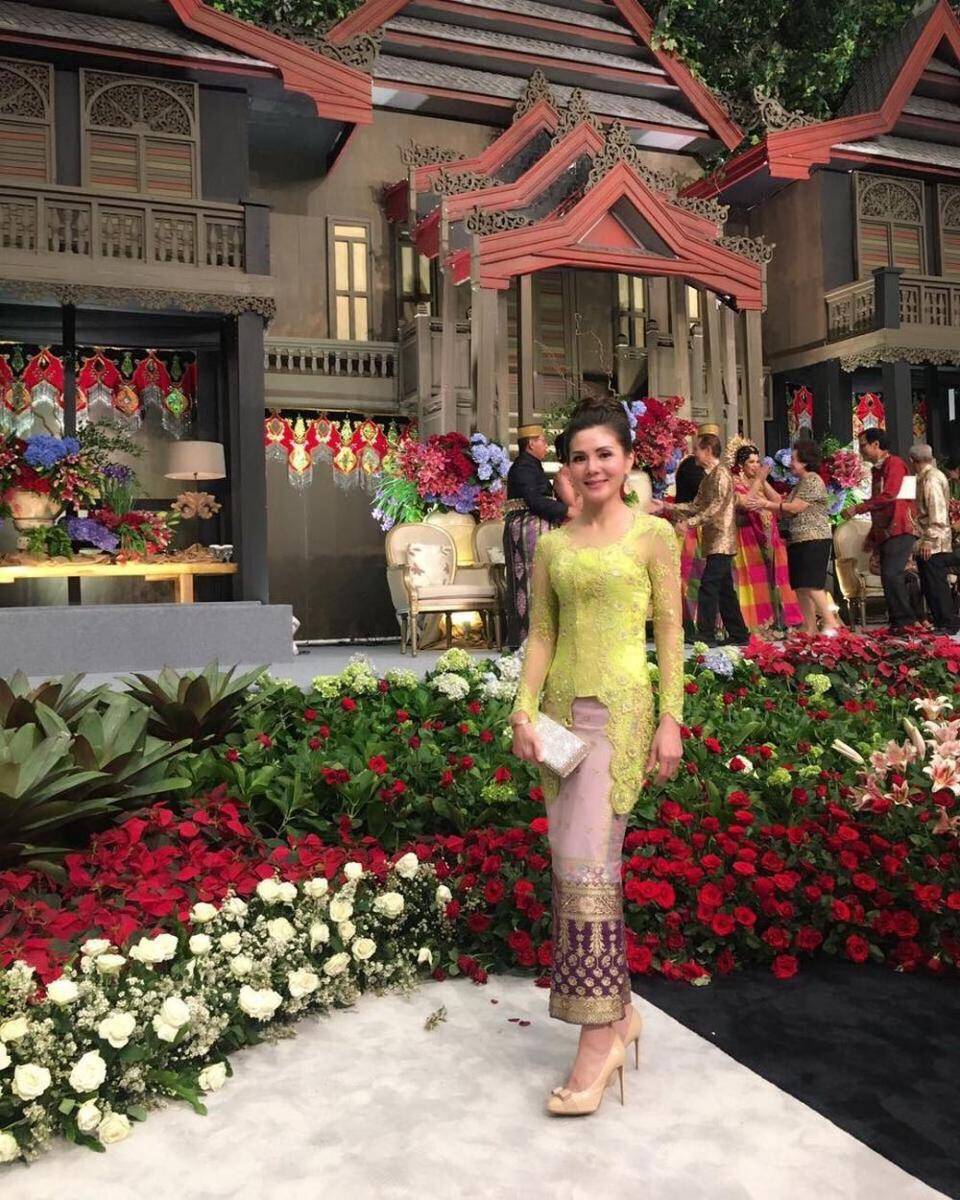instagram.com/margaretvivi | Inspirasi Kebaya Margaret Vivi