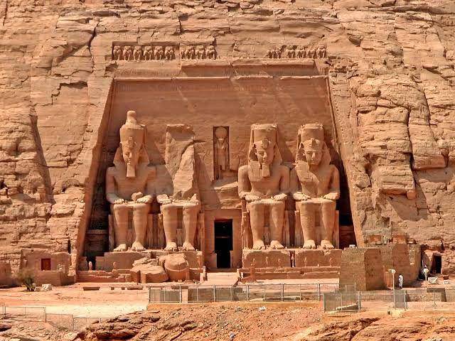 Abu Simbel (britannica.com)