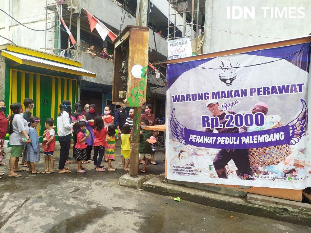 Kisah Relawan Perawat Palembang Jual Makanan Senilai Rp2 Ribu