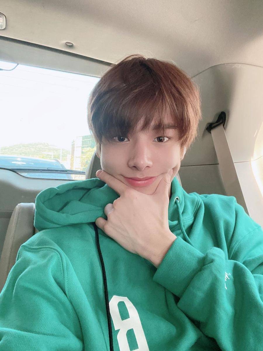 twitter.com/ENHYPEN_members