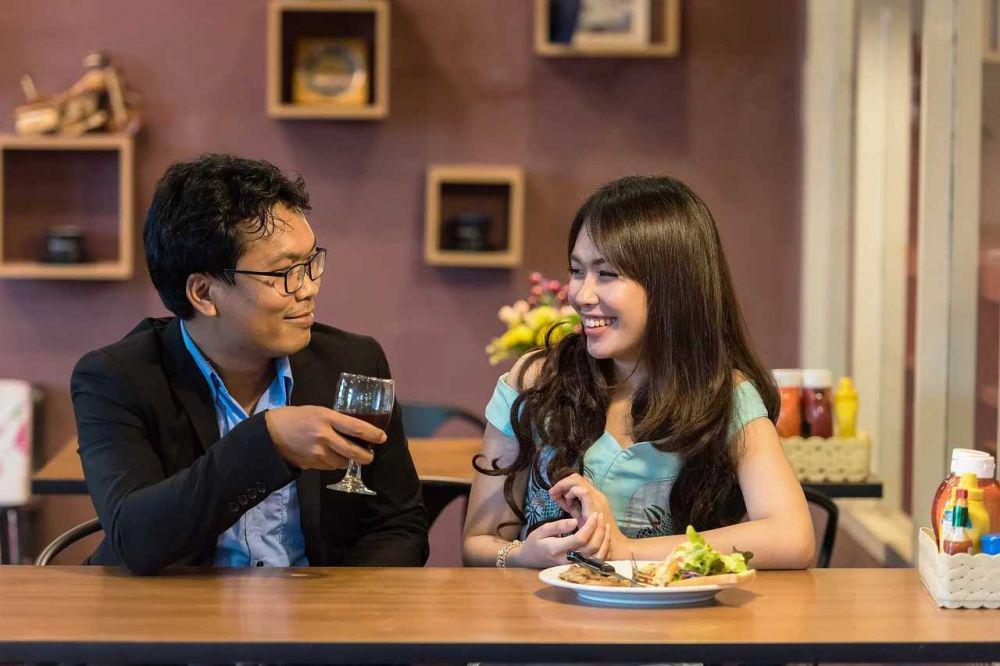 Kenapa Sih Orang Lain Malas Ngobrol Denganmu? Inilah 6 Alasannya!