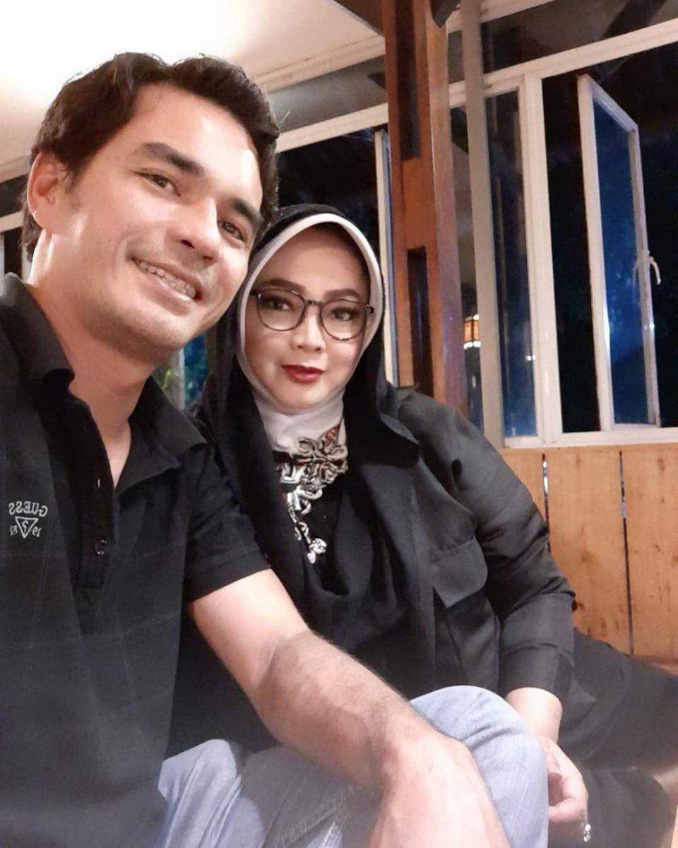Instagram.com/rinagunawan74