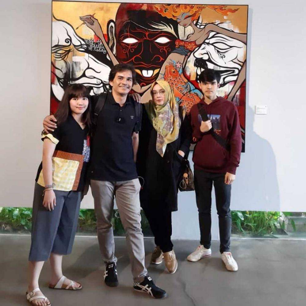 Instagram.com/rinagunawan74