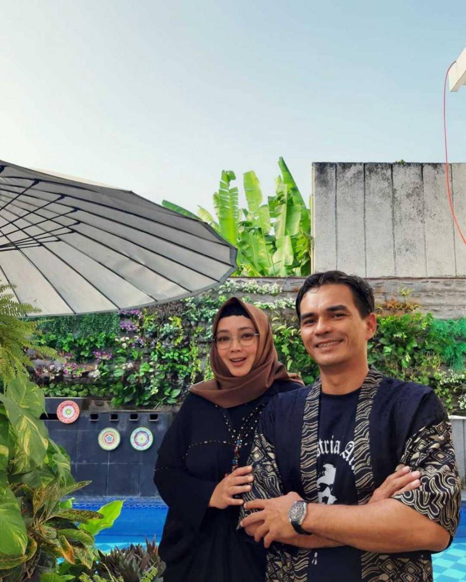 Instagram.com/rinagunawan74