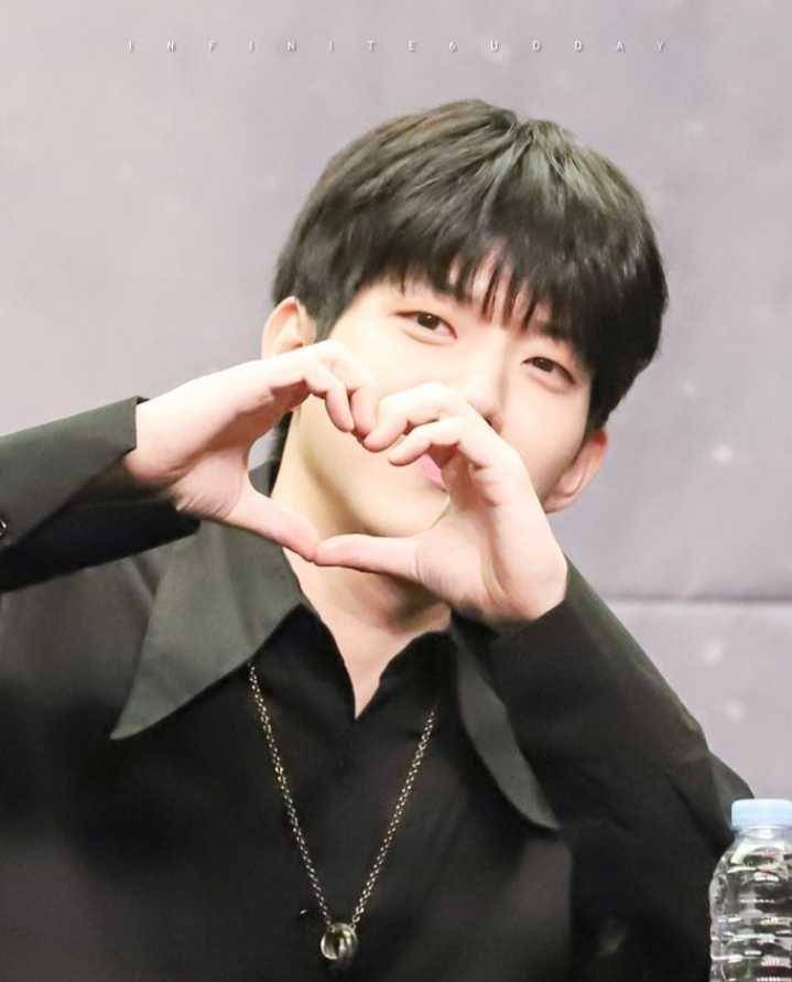 https://instagram.com/jyp_dowoon?igshid=w8rr2dhno9u9