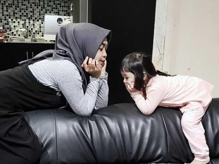 10 Momen Kedekatan Ria Ricis dengan Maryam, Putri Oki Setiana Dewi