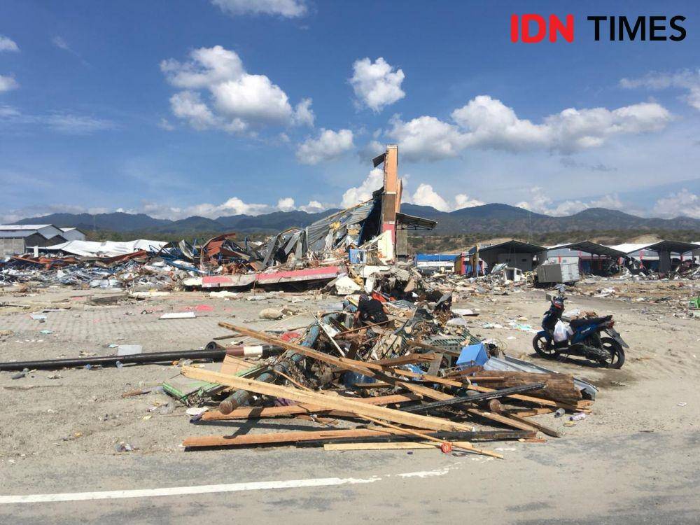 Keadaan Kota Palu, Sulawesi Tengah setelah terjadi Gempa dan Tsunami pada 28 September 2018 (IDN Times/Fitang Budhi Adhitia)