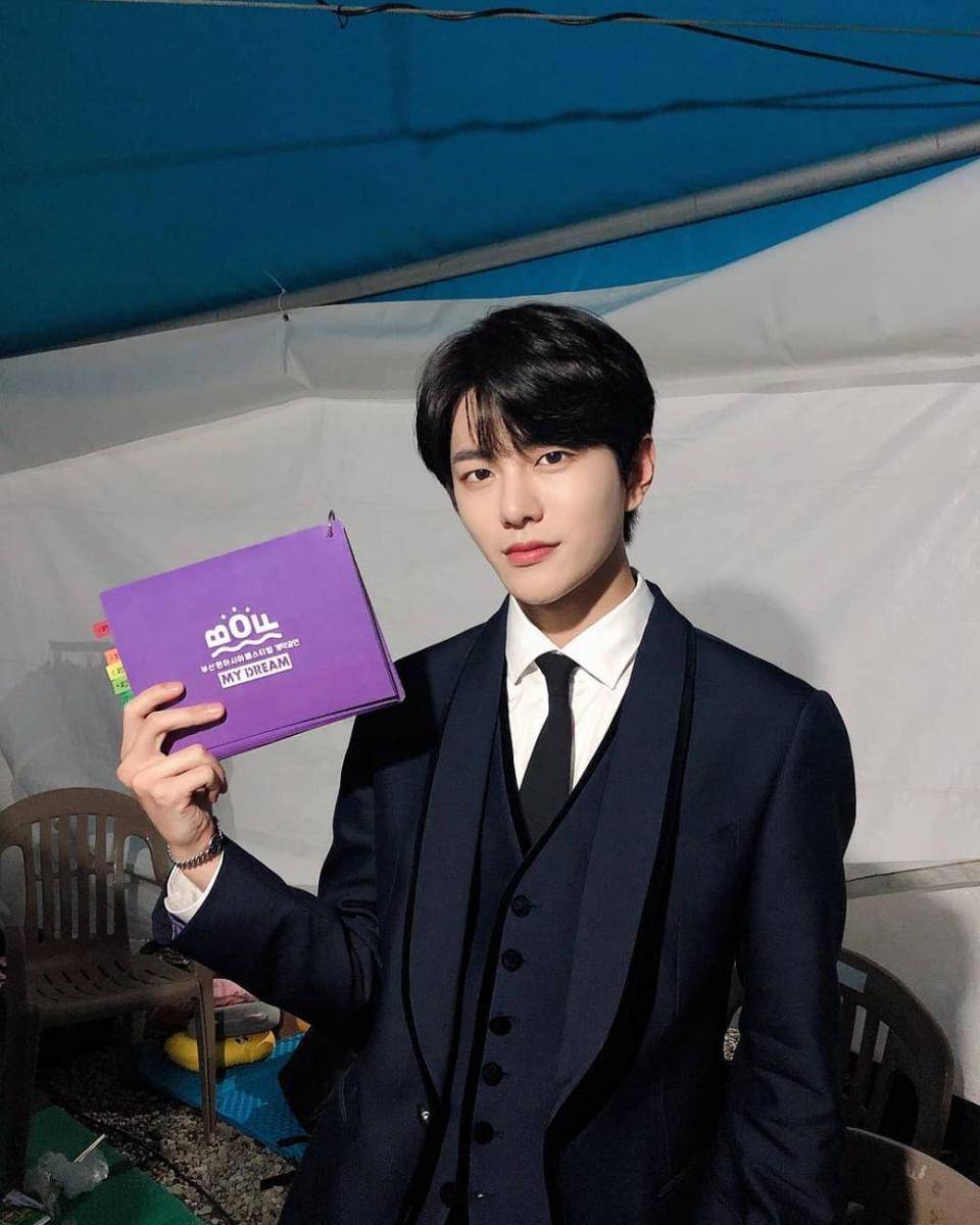 Instagram.com/bomin_goldenchild