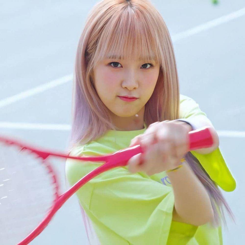 instagram.com/yena.izone