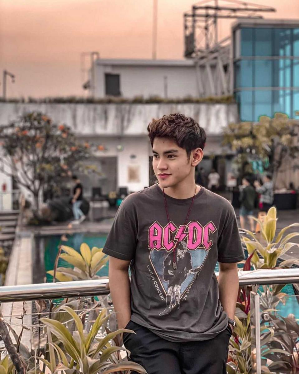 10 Potret Aditya Suryo yang Kian Berkarisma, Siap Jadi Ayah Dua Anak!