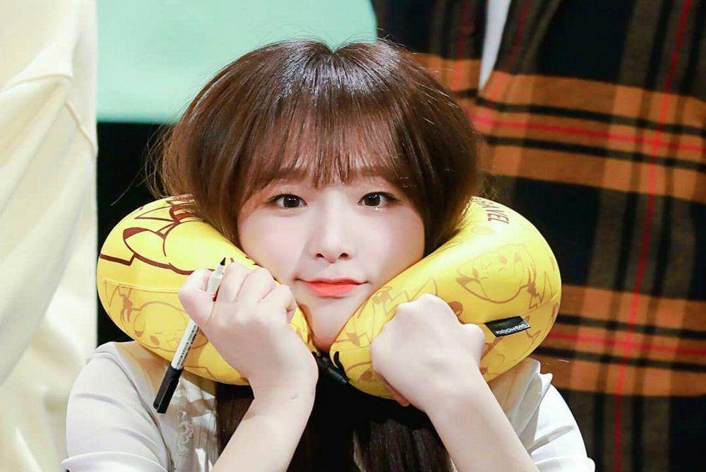 instagram.com/yena.izone