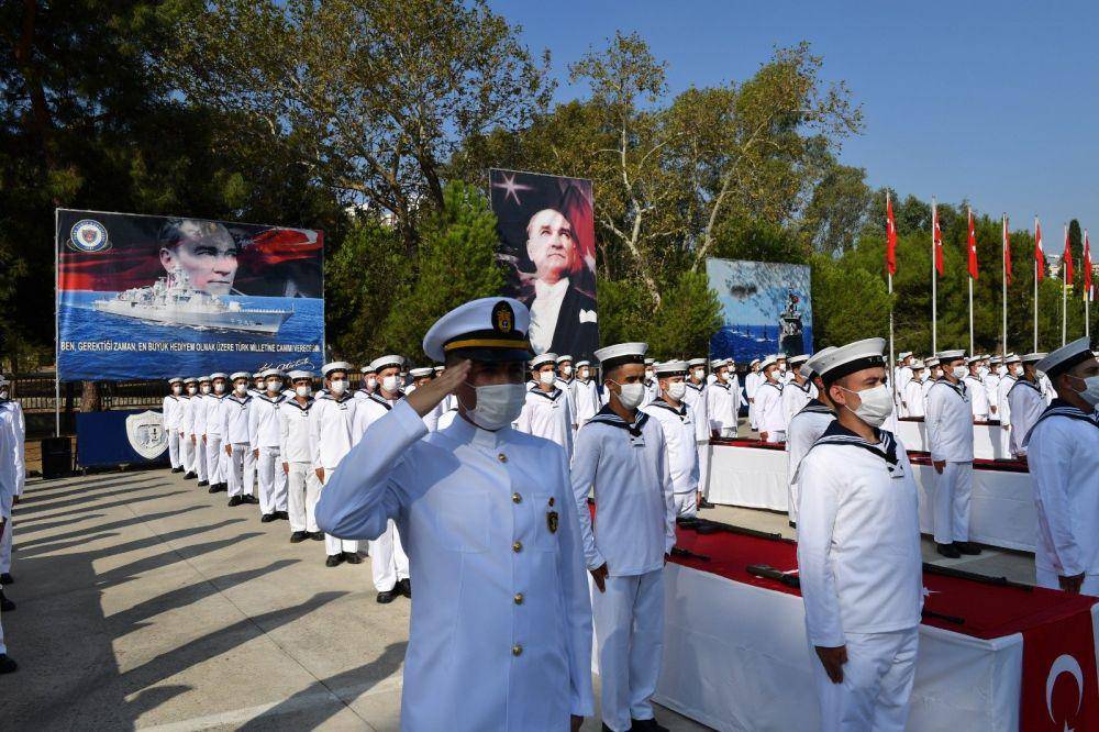Angkatan Laut Turki saat melangsungkan upacara. twitter.com/tcsavunma/