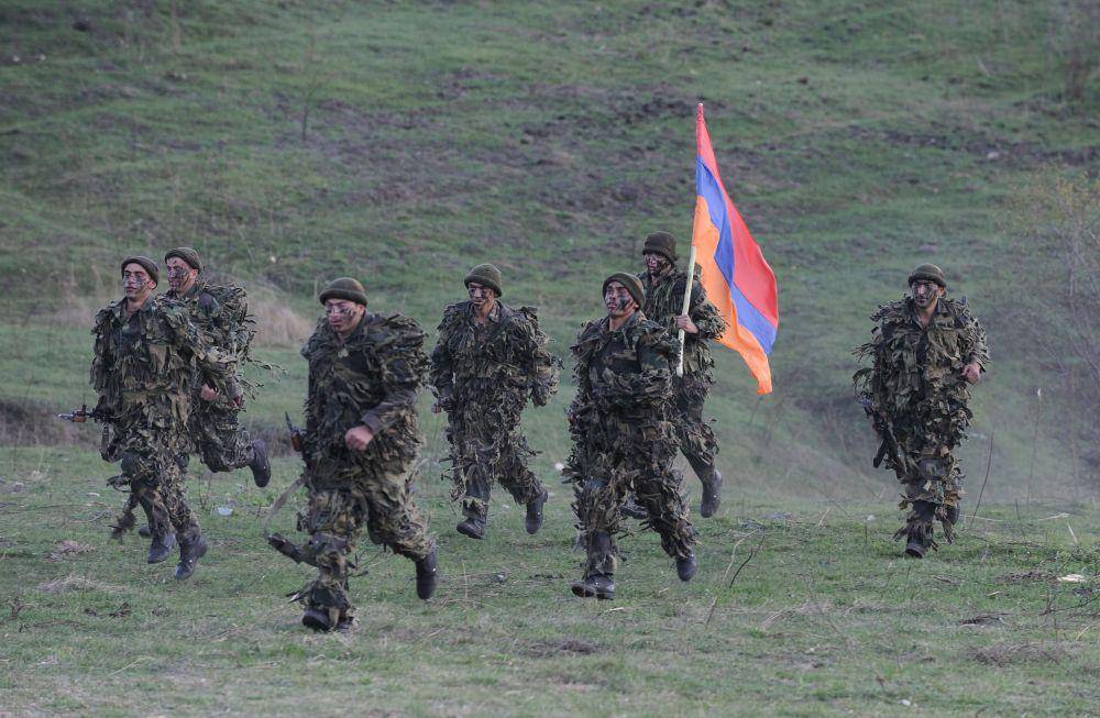 Tentara Armenia saat bertempur di medan perang. twitter.com/armenia/