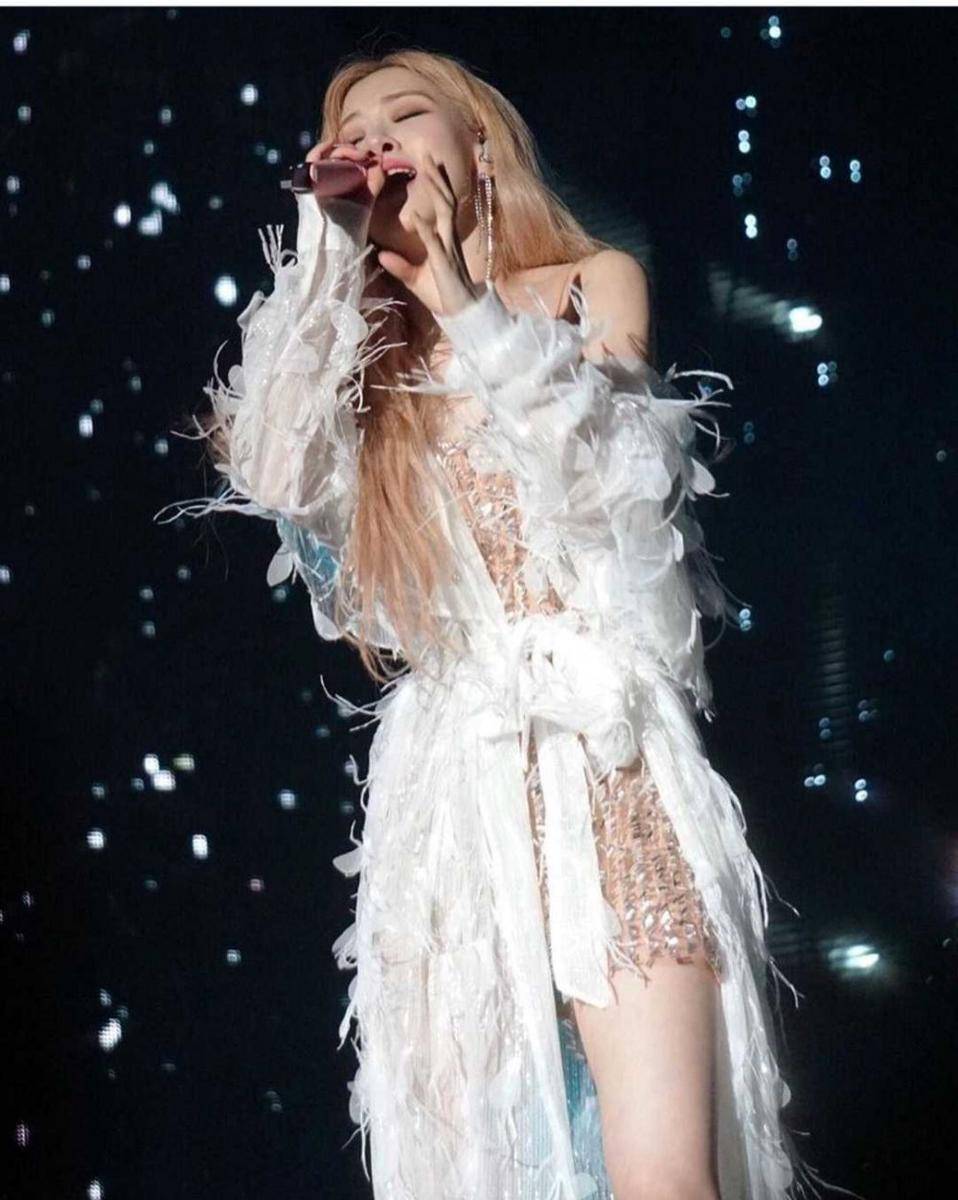 Instagram.com/blackpink_rose