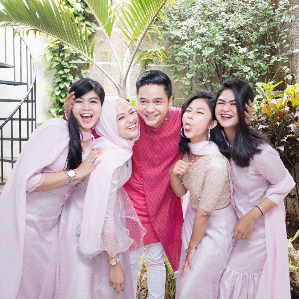Adly Fairuz dan keluarga (instagram.com/adlyfayruz)