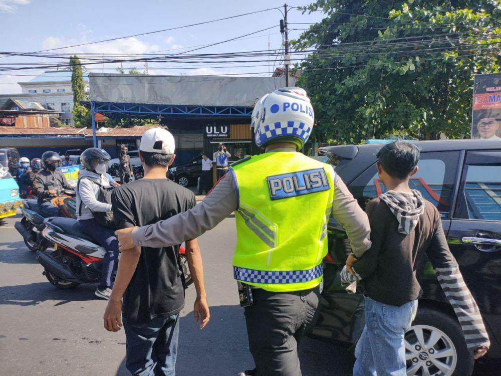 Polisi Janji Tindaki Pak Ogah di Jalan-jalan Makassar