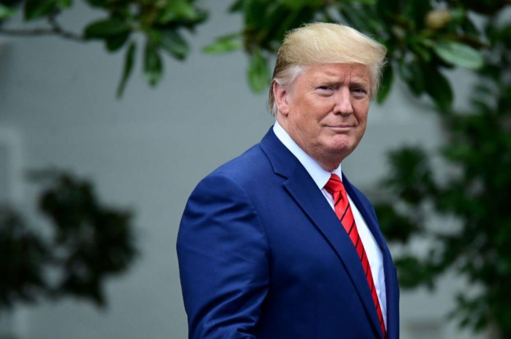 Trump Positif COVID-19, Seberapa Serius Risikonya Alami Gejala Berat?