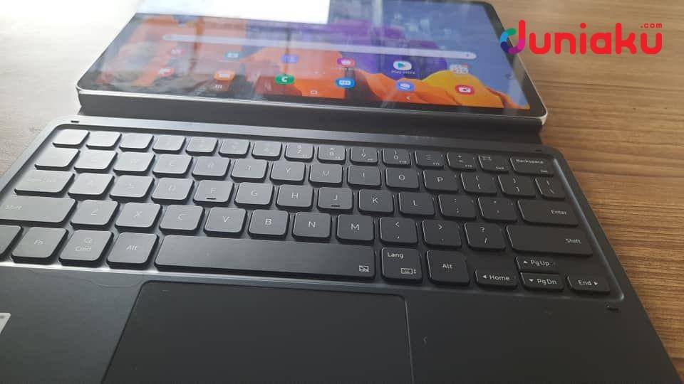 Keyboard Samsung Galaxy Tab S7. duniaku.com/Adhitya Daniel