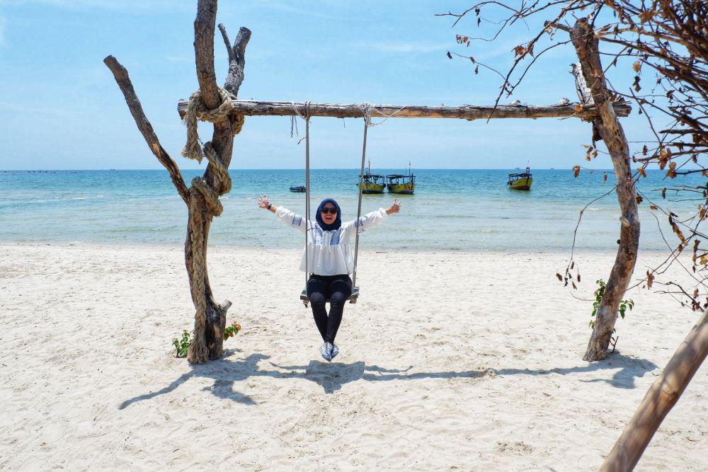 10 Potret Indahnya Pantai dan Resort Jepara, Serasa Lagi di Bali!