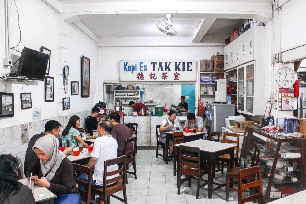 10 Kedai Kopi Paling Legendaris di Indonesia, Gak Cuma Ada di Jakarta