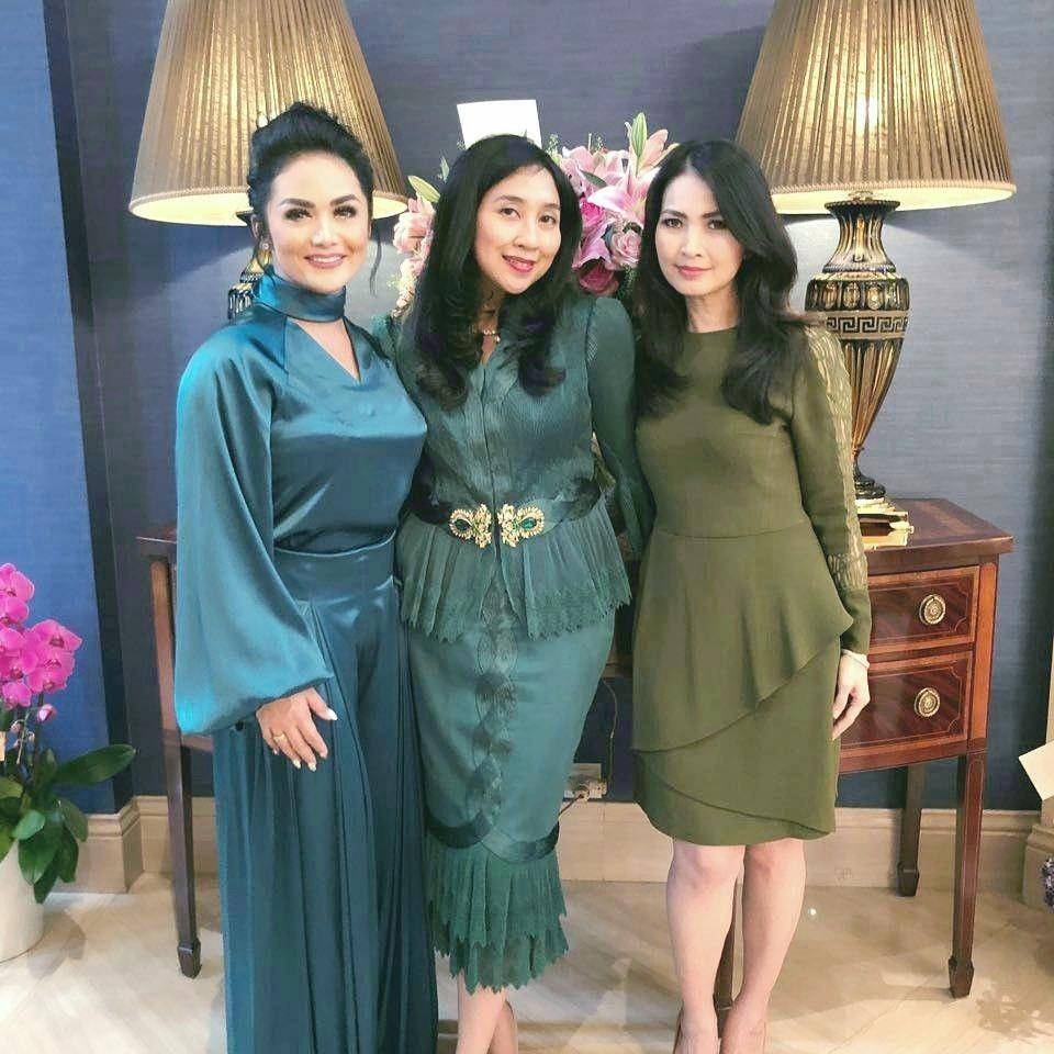 instagram.com/anita_chairultanjung