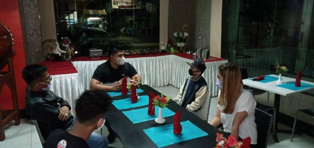 DJ batal beraksi di kafe karena dihentikan polisi (Dok. Istimewa)