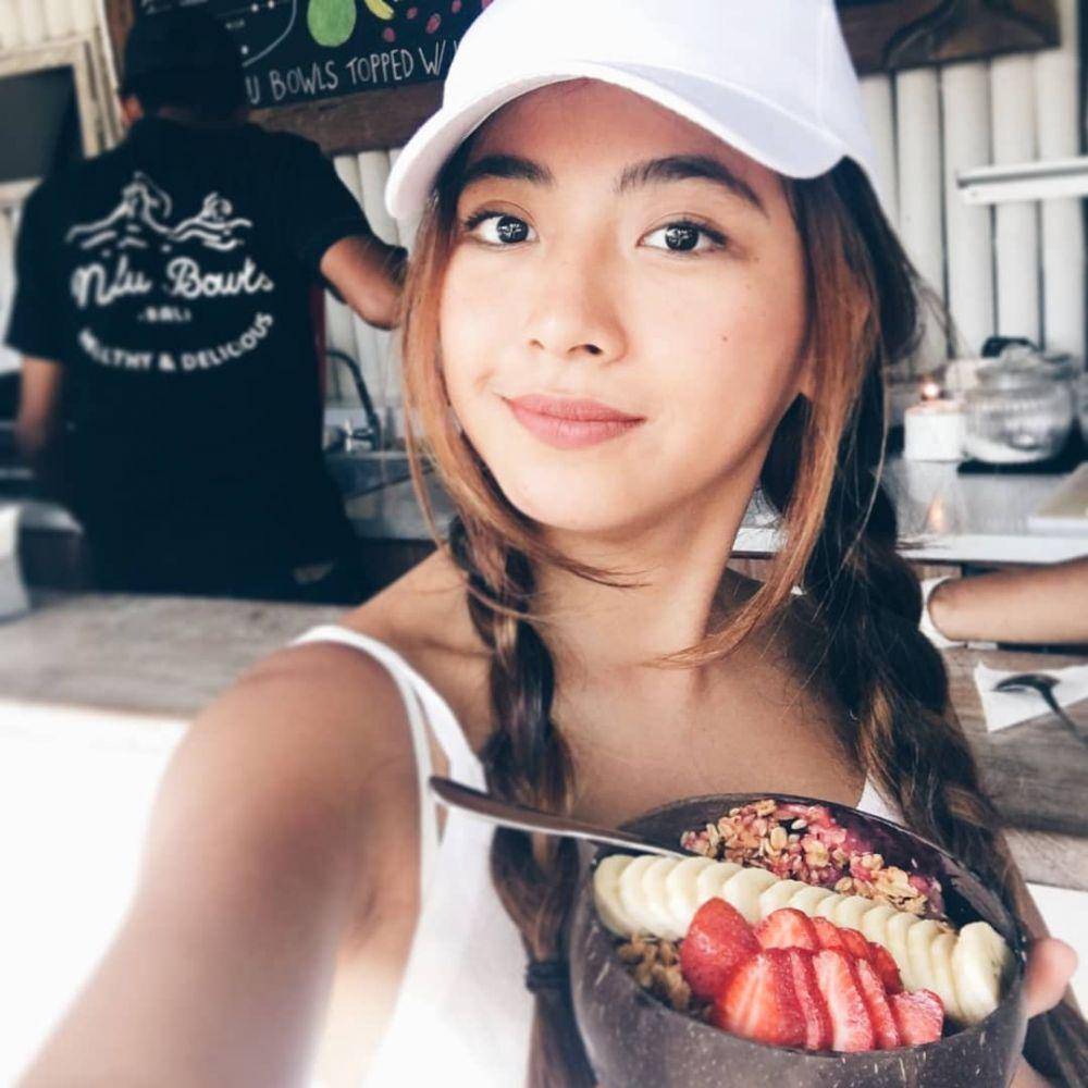 instagram.com/thenadiavega