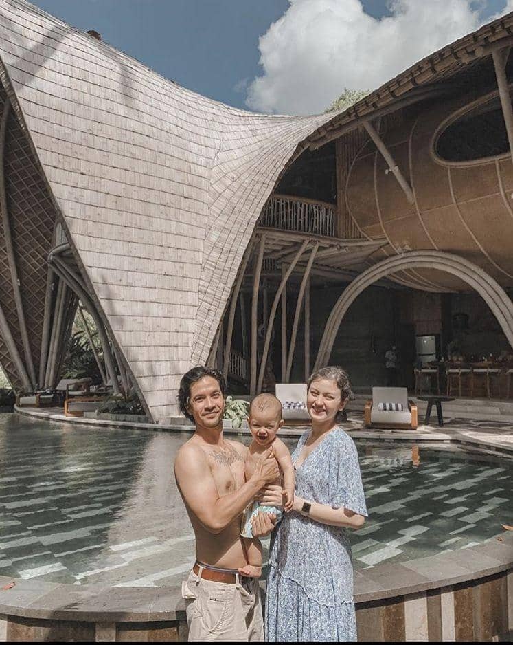 10 Momen Manis Babymoon Kimberly Ryder, Bumil Makin Memesona Nih!