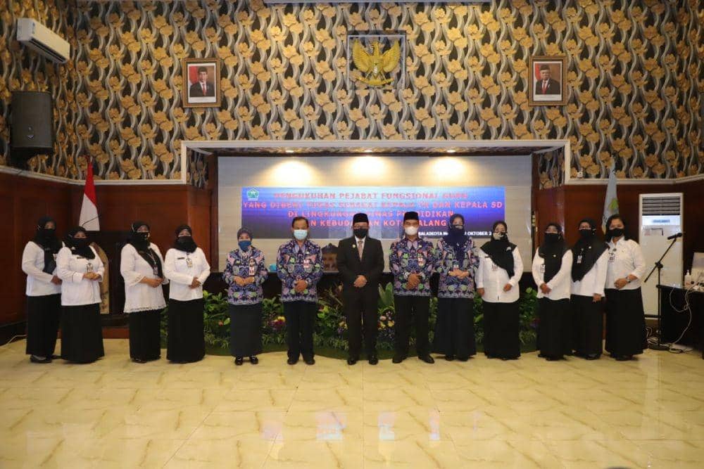 Walikota Malang Kukuhkan 7 Orang Kepala SDN dan 1 Orang Kepala TKN