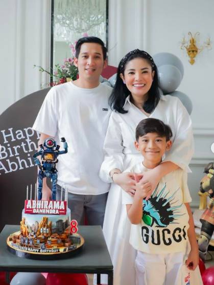 instagram.com/nindyparasadyharsono