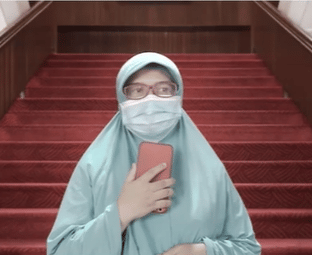 Puspita Hanum, ibu yang baru melahirkan di Balikpapan memberikan testimoni sejak terkena COVID-19 hingga sembuh (Instagram/COVID19_Bpn)