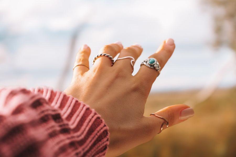 [QUIZ] Kami Tahu Sifat Asli Kamu Sebenarnya dari Batu Permata yang Dipilih, Cari Tahu Birthstone Kamu