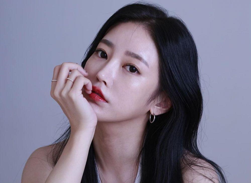 Awet Muda, 10 Potret Soyeon Eks T-ARA Setelah Berulang Tahun ke-33