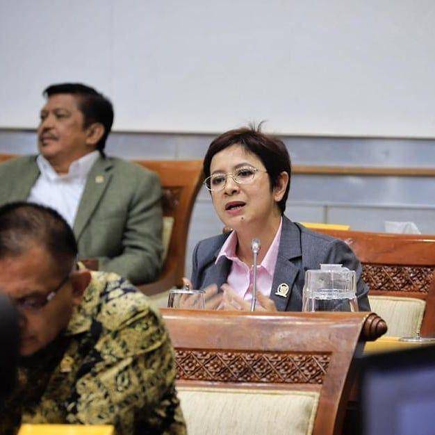 instagram.com/na_nurularifin