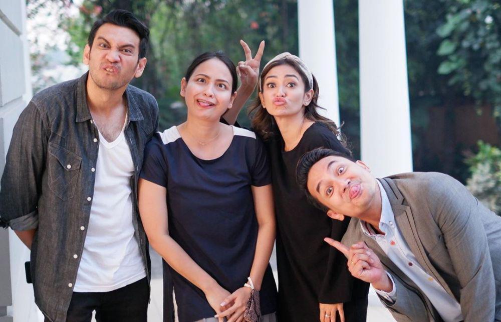 10 Ekspresi Unik ala Seleb Ini Bisa Kamu Tiru saat Dinyinyirin Orang!