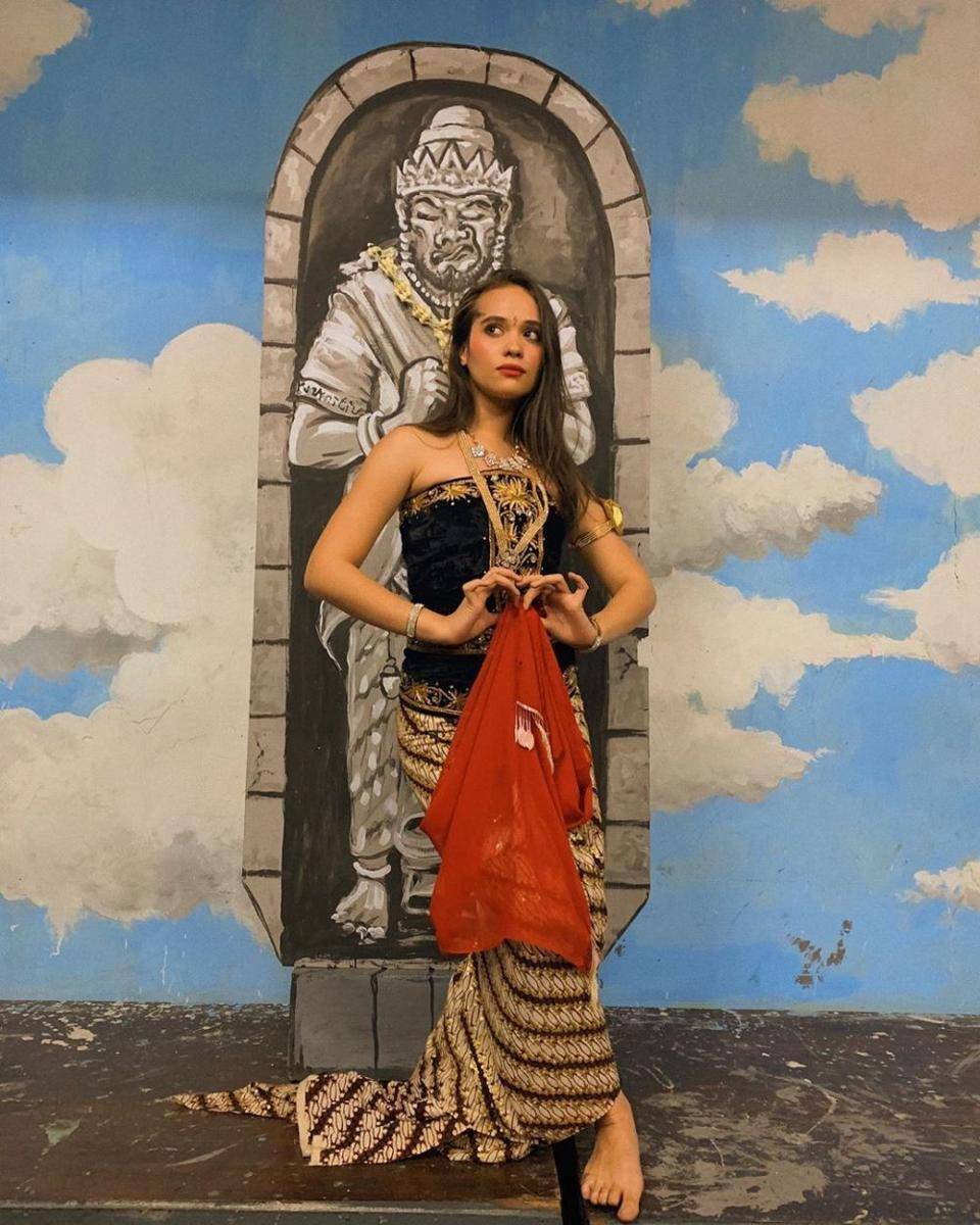 instagram.com/auroraribero