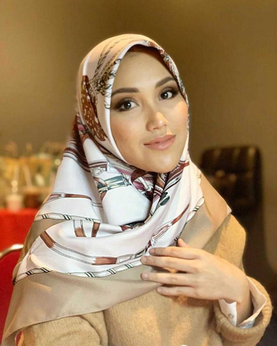 instagram.com/ayutingting92