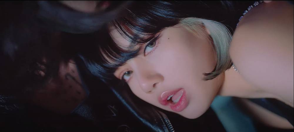 youtube.com/BLACKPINK