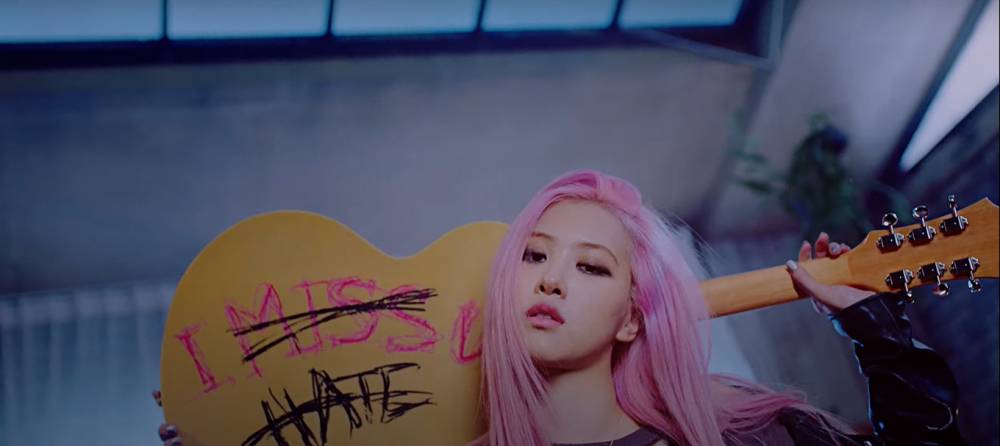 youtube.com/BLACKPINK