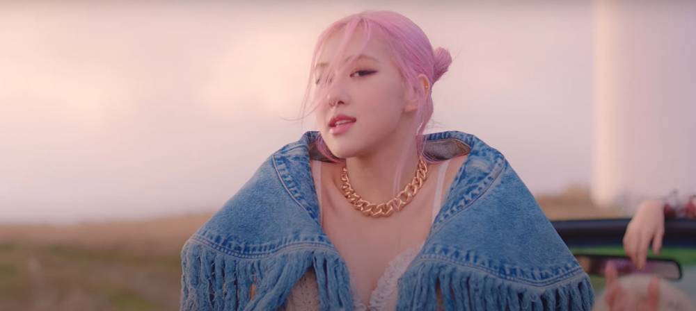 youtube.com/BLACKPINK