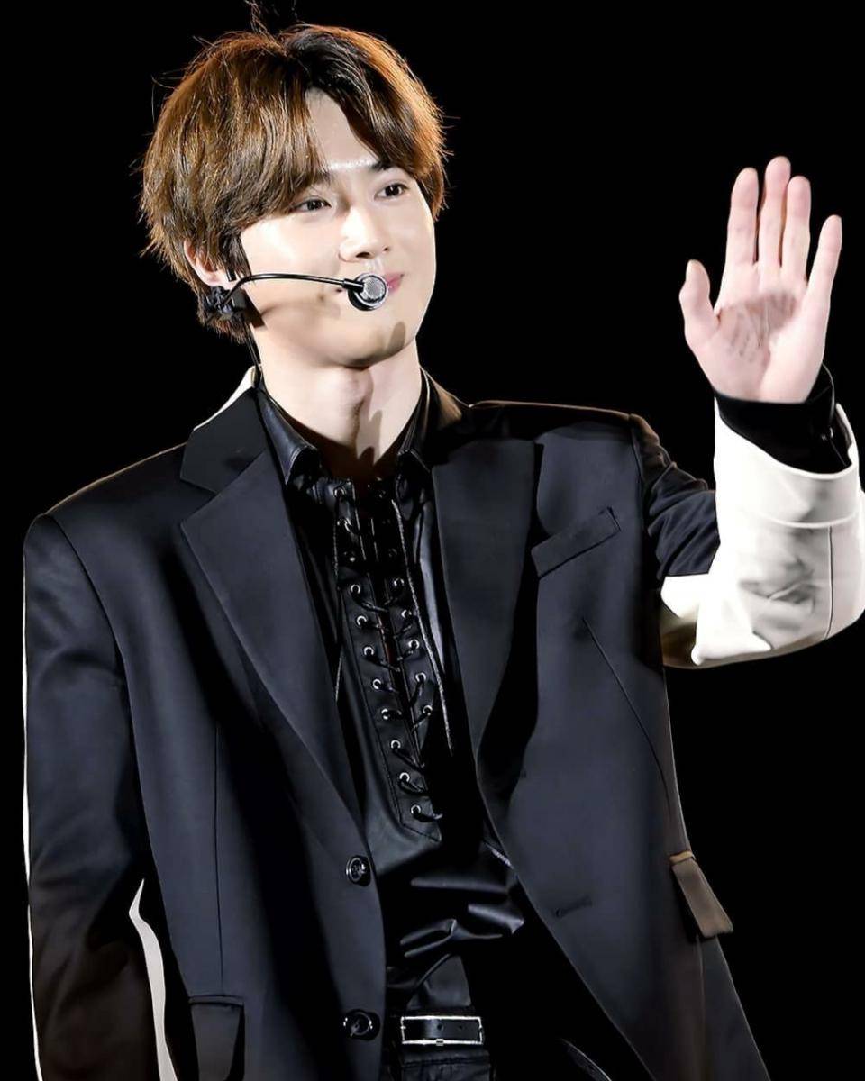 Instagram.com/suho.exox