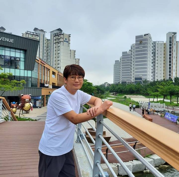 instagram.com/kim.kanghyun
