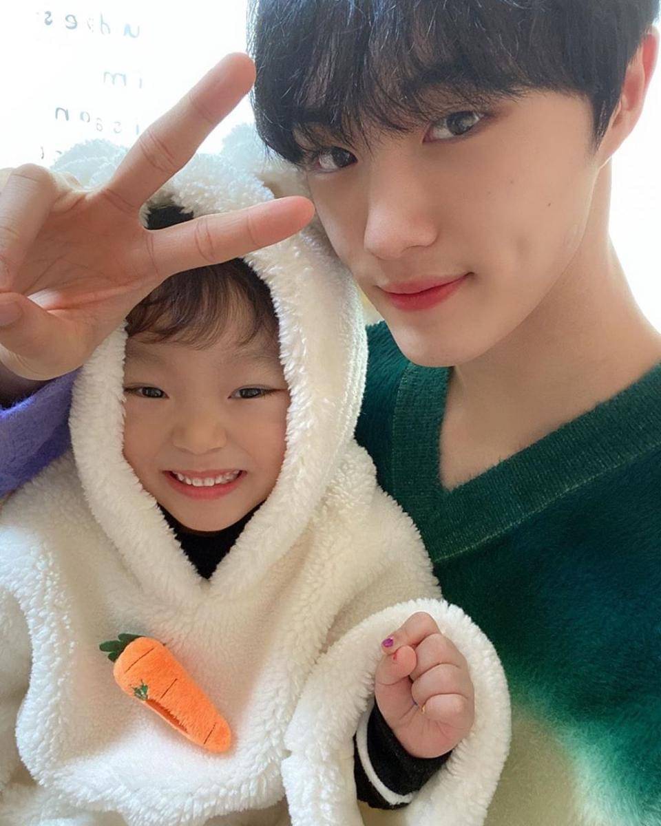 instagram.com/cix.official