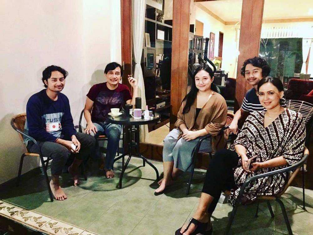 instagram.com/katonbagaskara