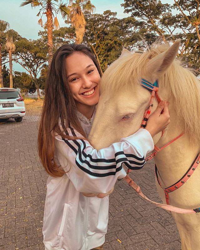 instagram.com/yasminnapper