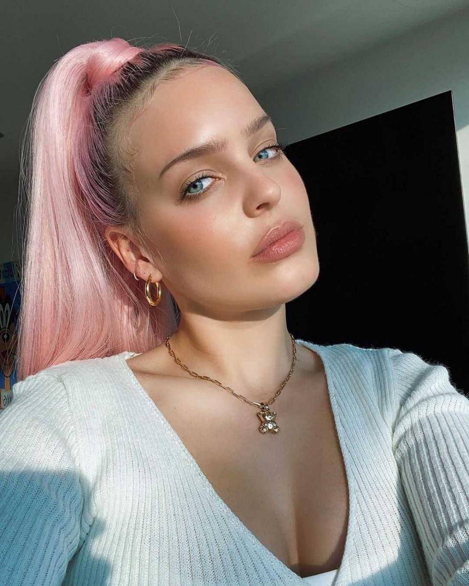 instagram.com/annemarie