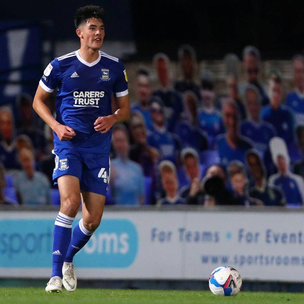 Elkan Baggott jalani debut bersama Ipswich Town. Twitter/@ipswichtown