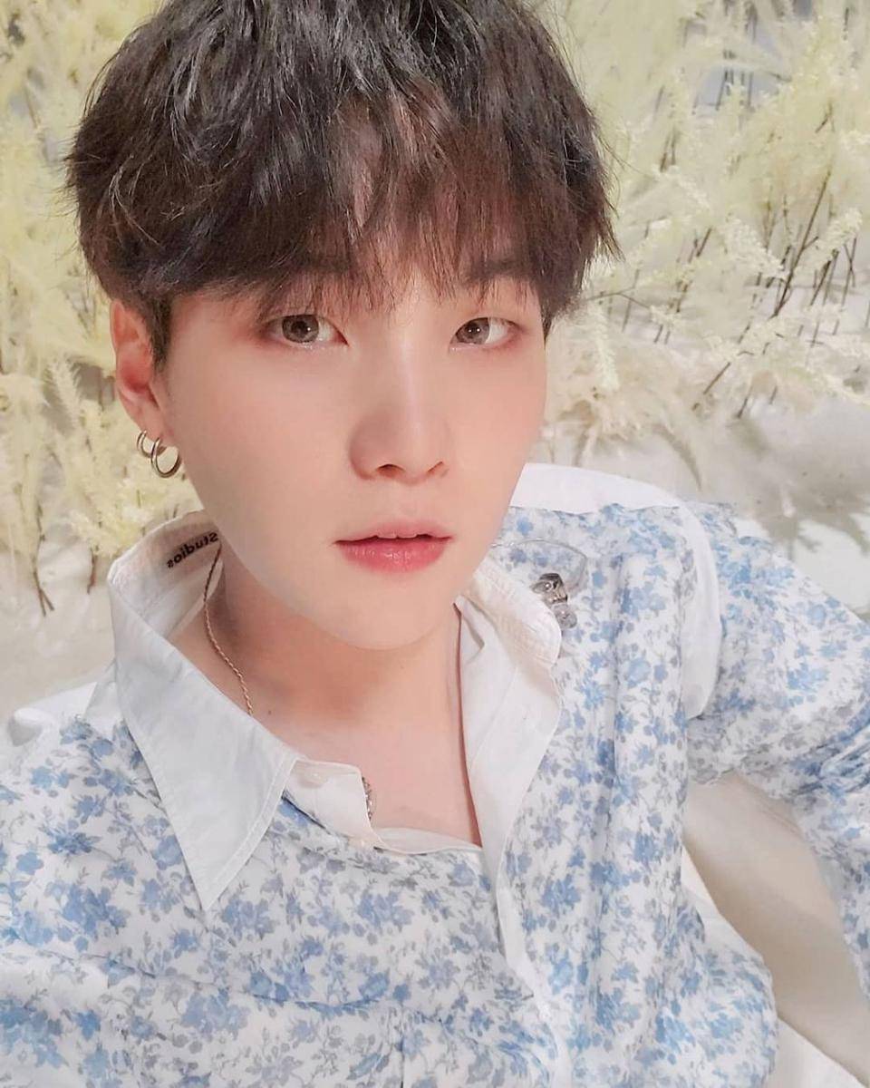 Suga BTS (instagram.com/suga_bighitentertainment)